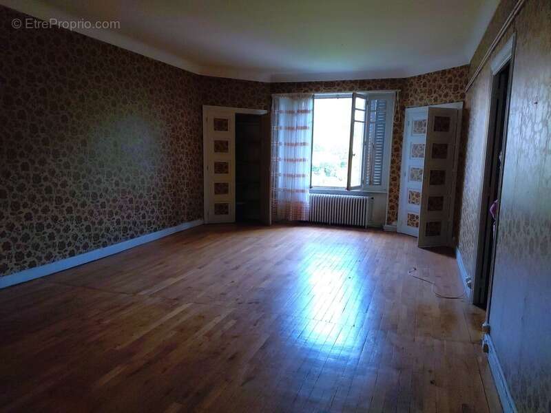 Appartement à THIERS