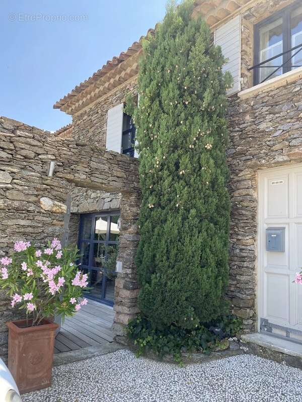 Maison à LA GARDE-FREINET