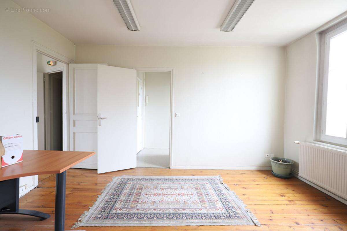 Appartement à LES MUREAUX