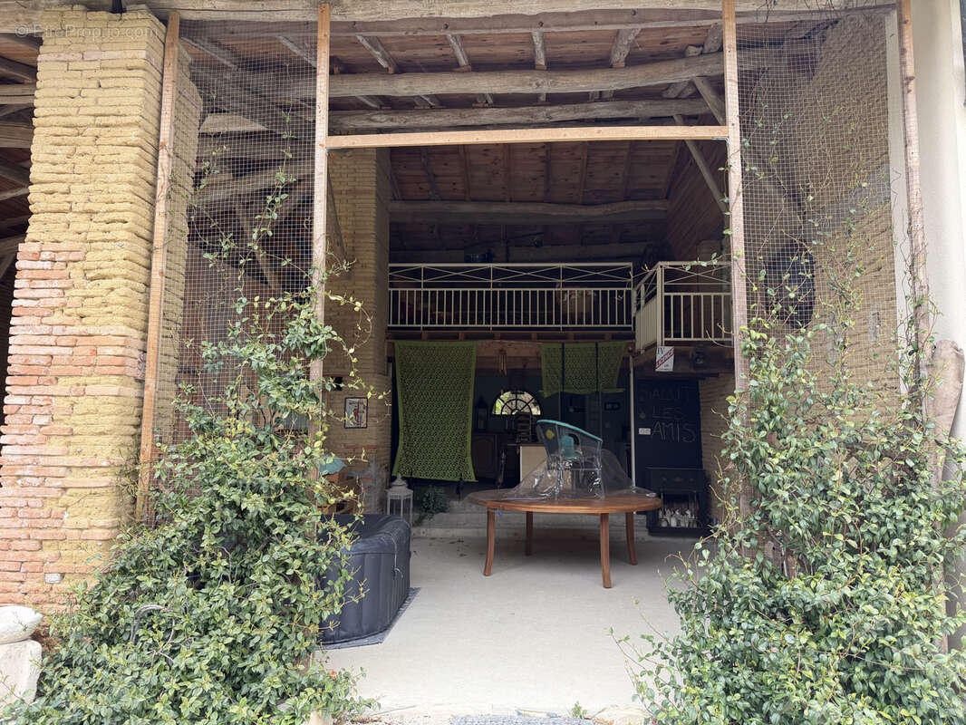 Maison à LAMOTHE-CAPDEVILLE