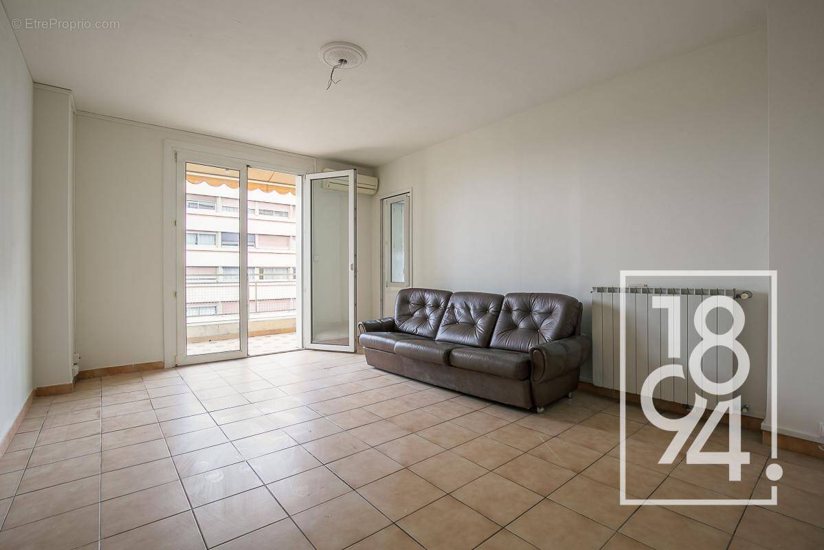 Appartement à MARSEILLE-5E