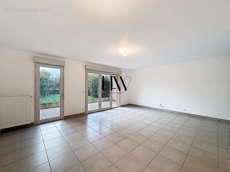 Appartement à VALLEIRY