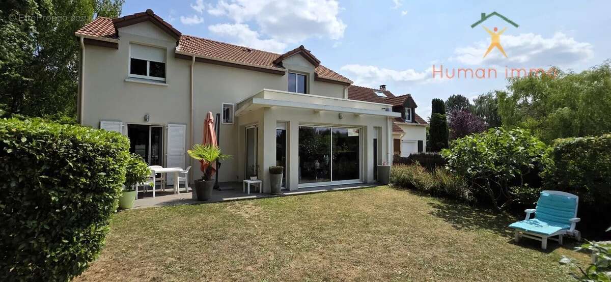 Maison à VERRIERES-LE-BUISSON