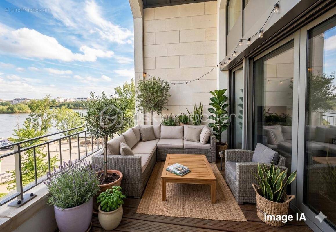 Appartement à SAINT-CYR-SUR-LOIRE
