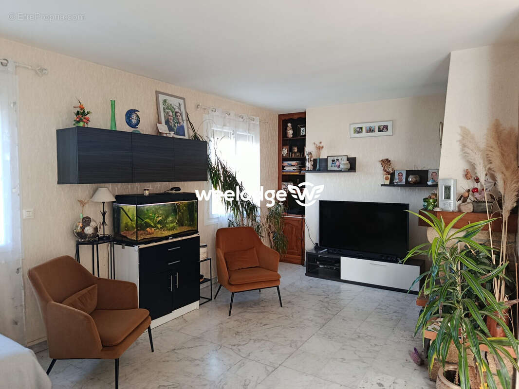 Maison à MONTGIVRAY