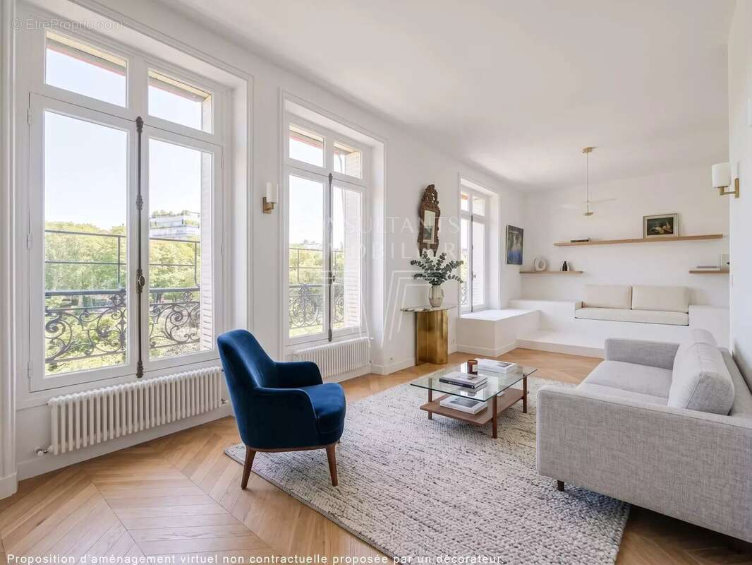 Appartement à PARIS-16E