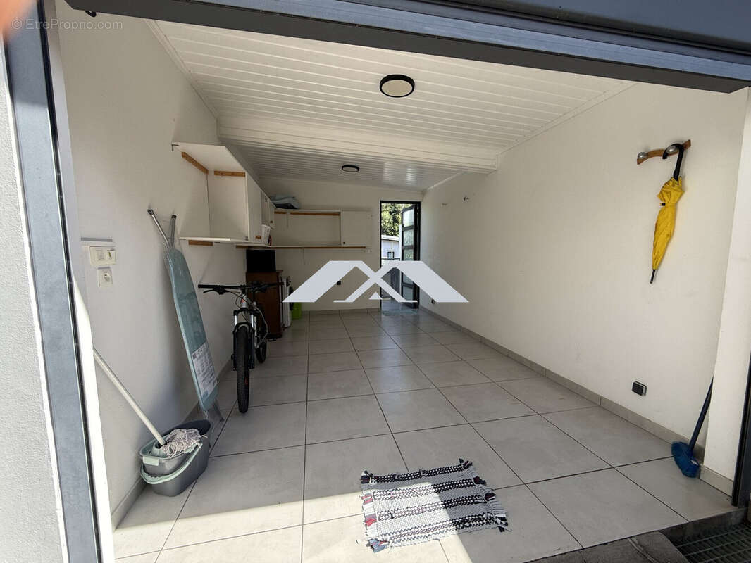 Maison 81 m² à Saint-Joseph  - photo 6