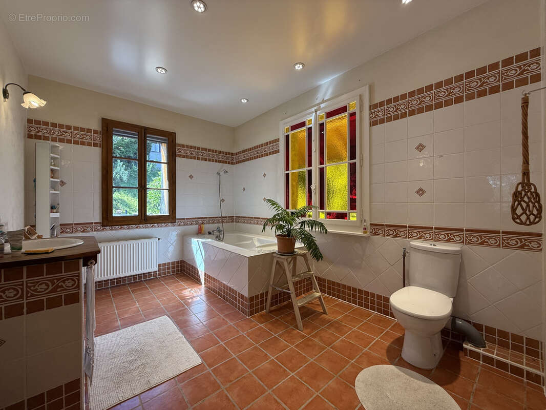 Maison à PERS-JUSSY