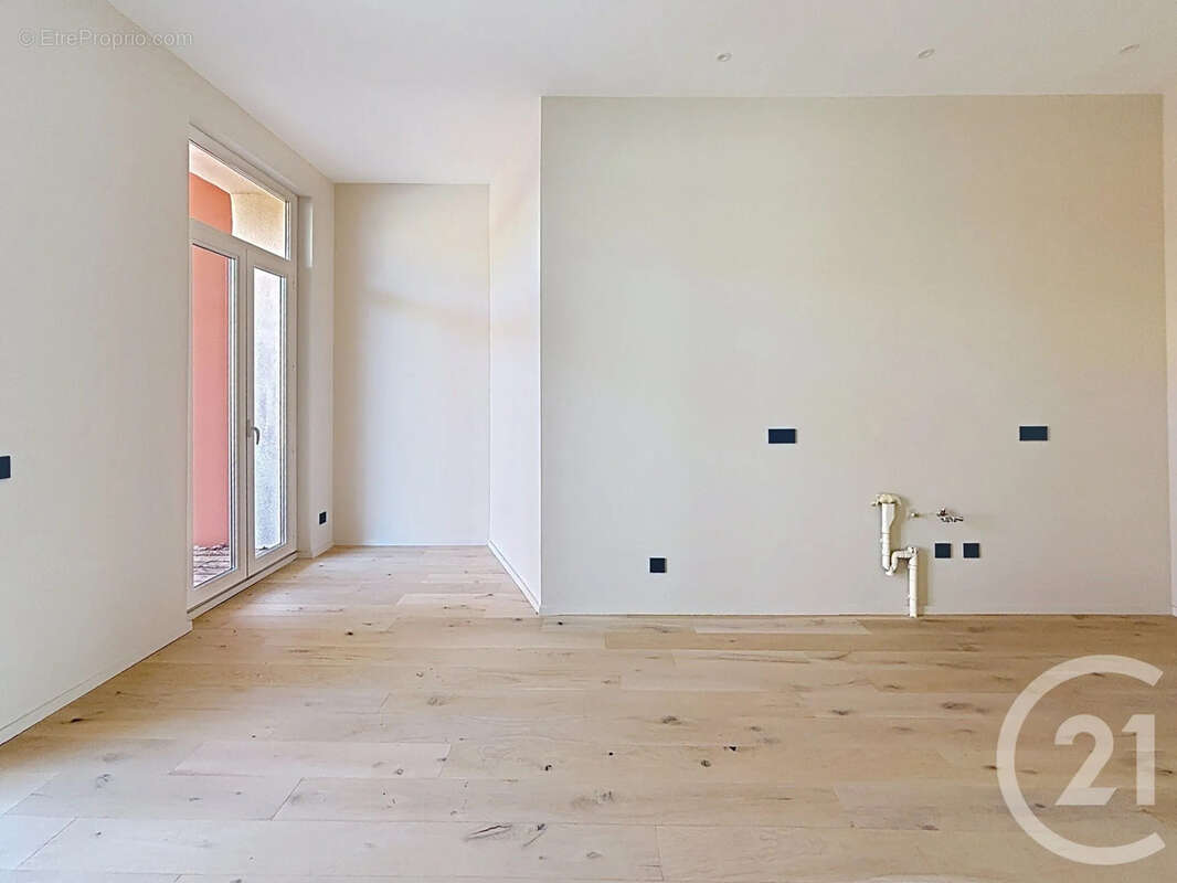 Appartement 140 m² à Sete  - photo 12