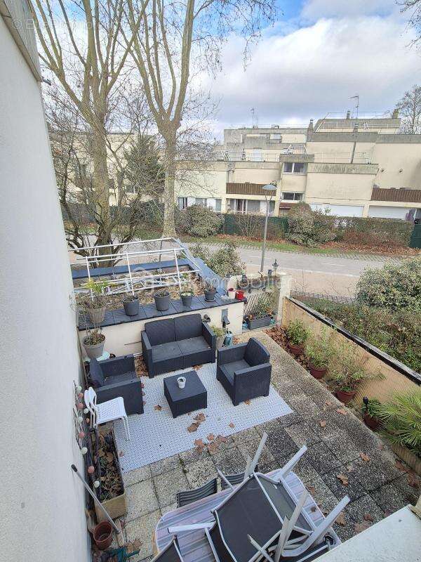 Appartement à COURCOURONNES