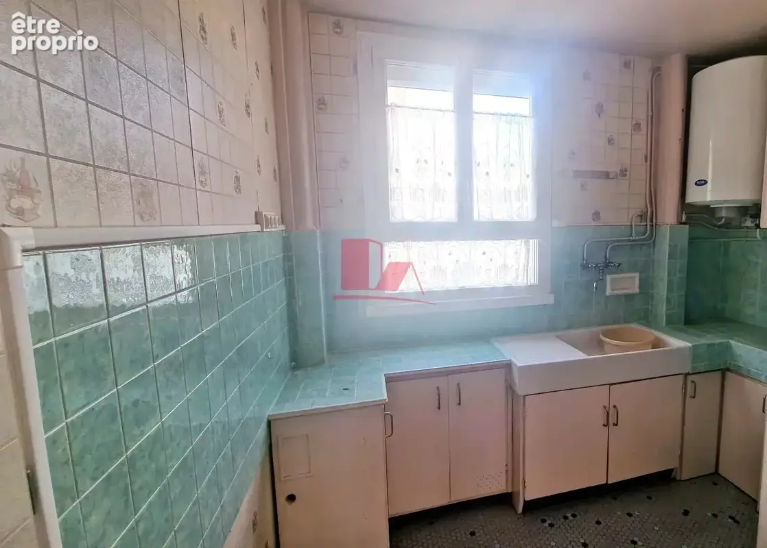 VANVES – Appartement 3 pièces de 51 m² à rénover – Métro et commerces à proximité - photo 8