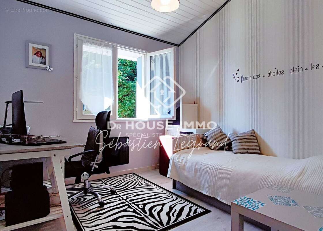 Maison à PAREMPUYRE