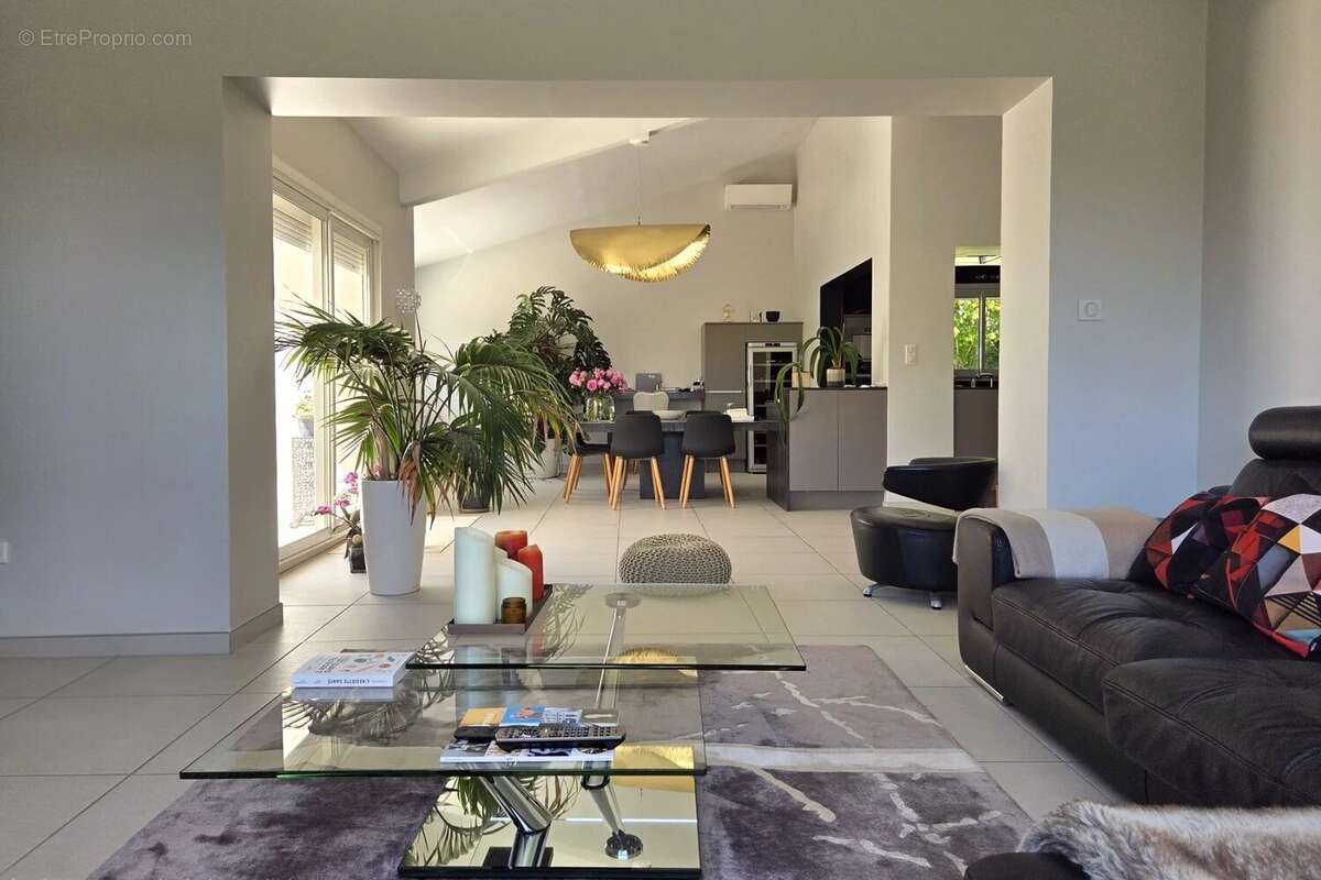 Maison à VILLENEUVE-LES-AVIGNON