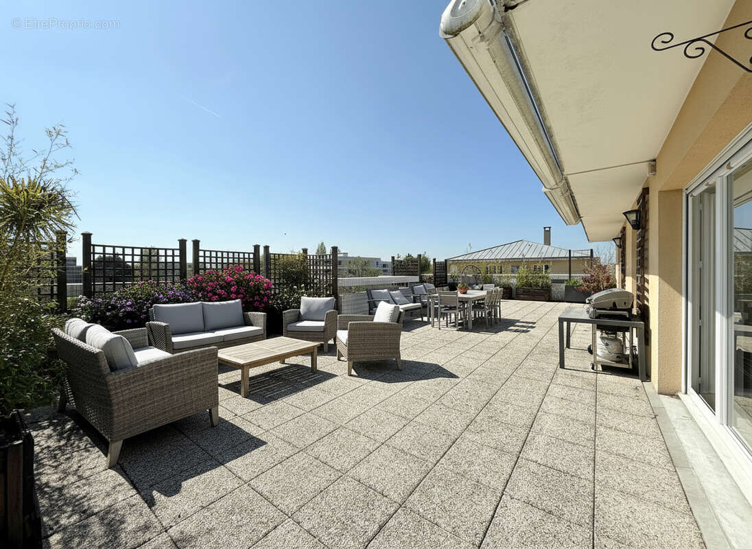 Appartement à ELANCOURT