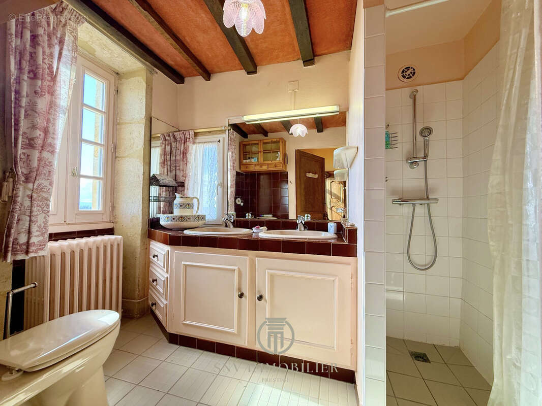 Maison à SEMUR-EN-BRIONNAIS