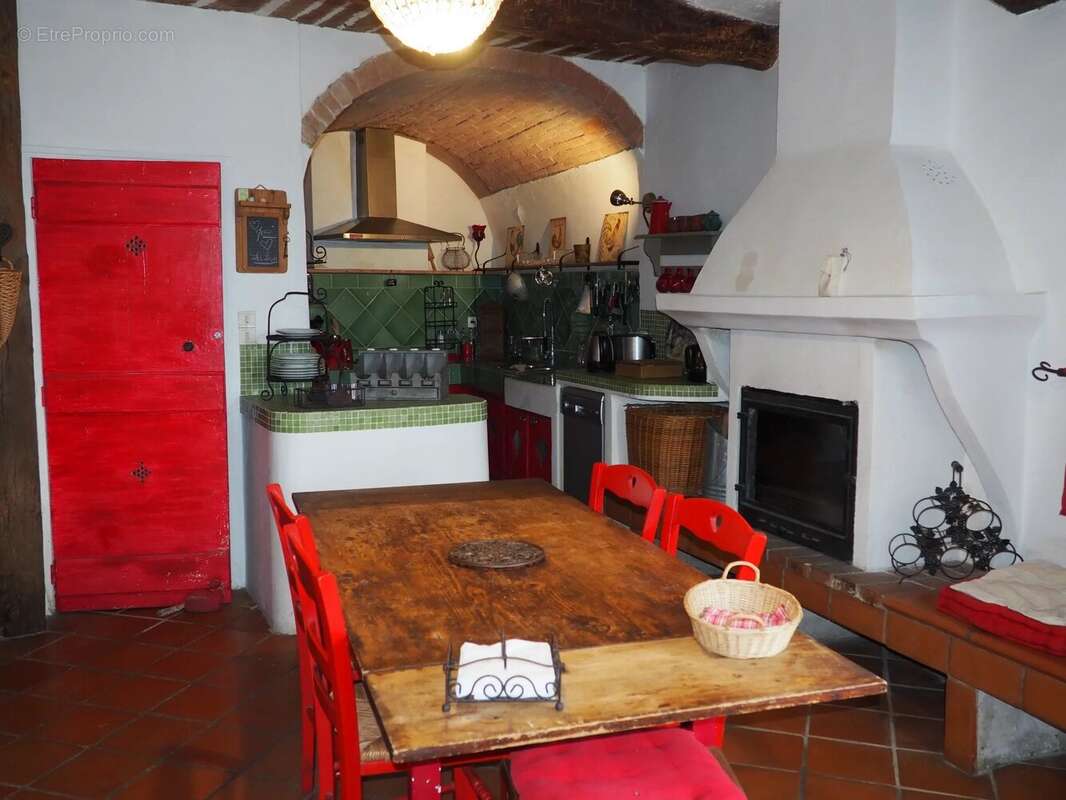 Maison à LA GARDE-FREINET