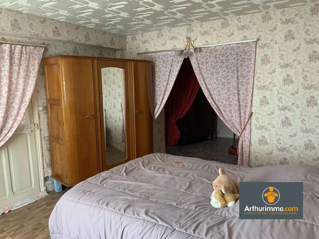 Maison à NEUFCHATEL-SUR-AISNE