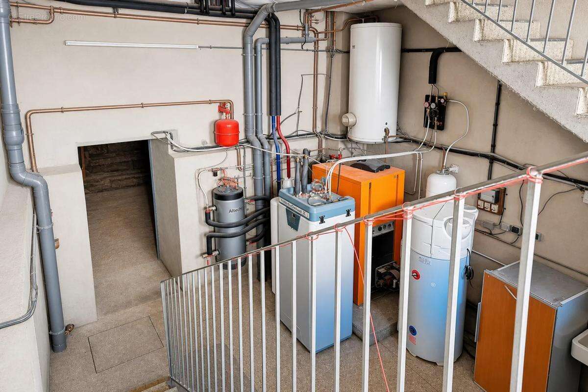 Maison spacieuse 8 pièces rénovée à Montbazens - photo 22