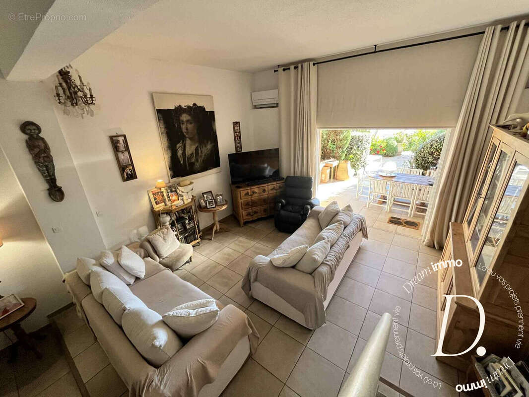 Appartement à HYERES