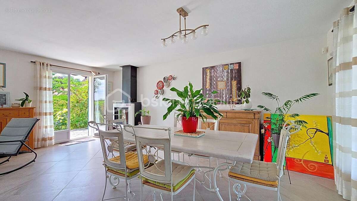 Maison à CHEVRY-COSSIGNY