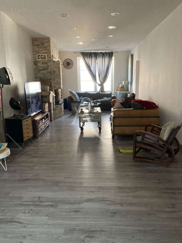 Maison à COURVILLE-SUR-EURE