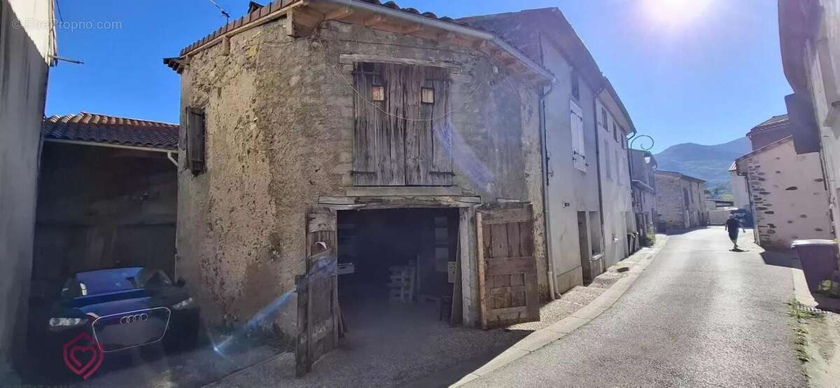 Maison à SAINT-PAUL-DE-JARRAT