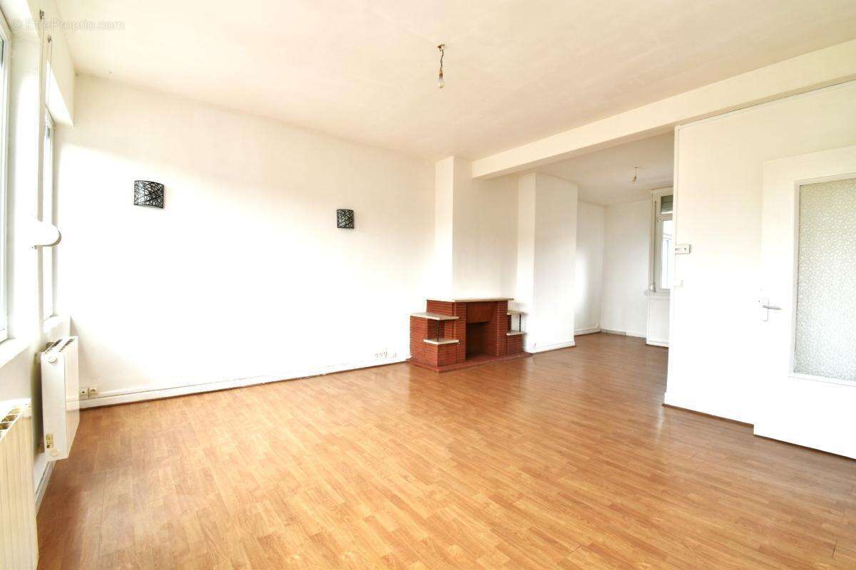 Appartement T3   81,26 m² avec balcons – Hyper Centre de Douai – Vue sur le Beffroi - Résidence principale ou investissement loc - photo 3