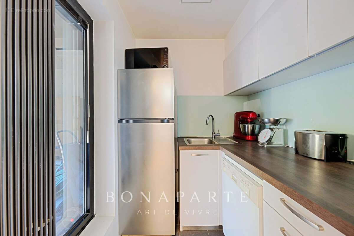 Maison d’architecte – 316 m² habitables – Dépendance indépendante – Piscine intérieure – Sous-sol total – Jardin paysagé de 800  - photo 21
