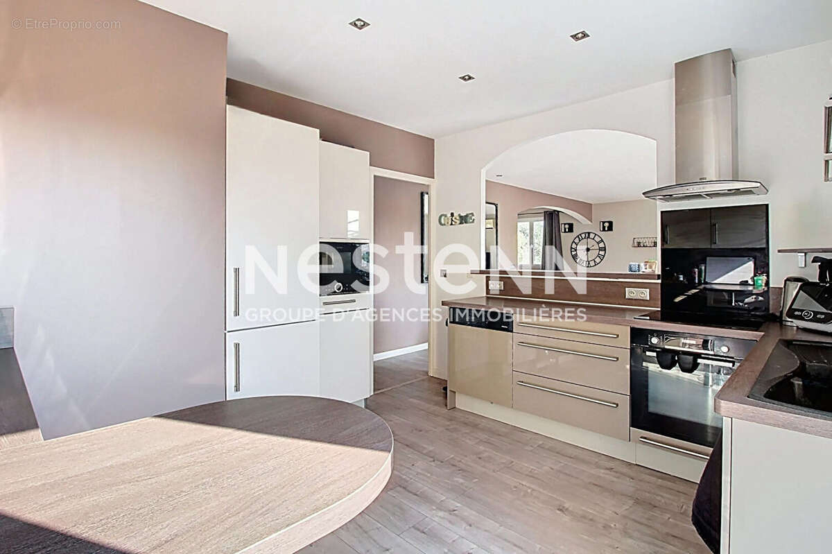À VENDRE DRAGUIGNAN Maison 5 chambres, 168 m² sur 1500 m² de terrain avec Piscine - photo 11