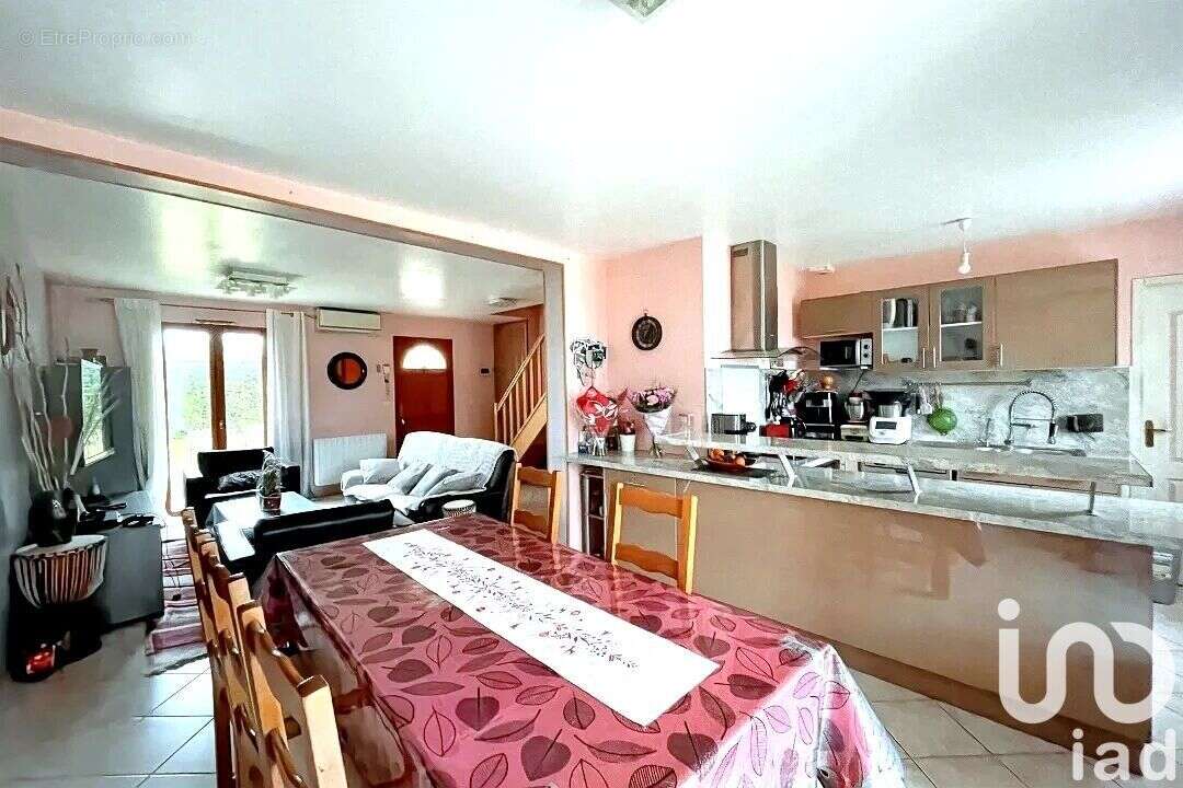 Photo 3 - Maison à SAINTE-GEMME-MORONVAL