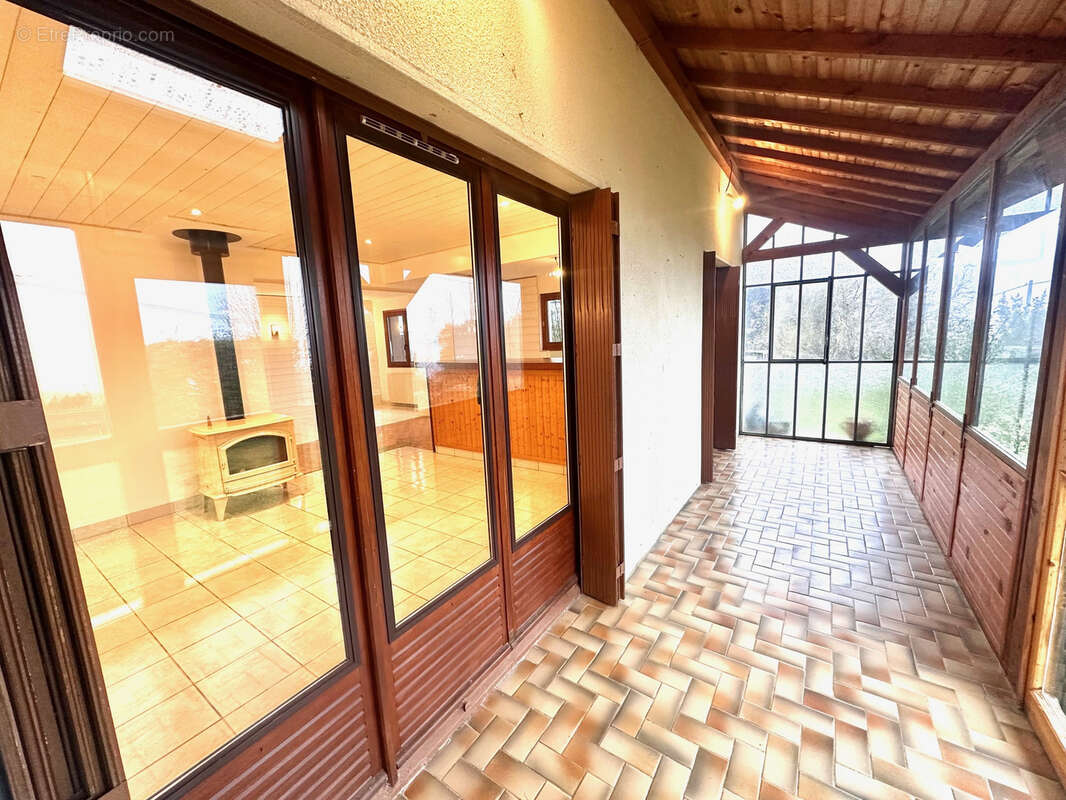 Maison avec jardin arboré et vue dégagée à Oleac-Dessus. EN VIDEO - photo 10