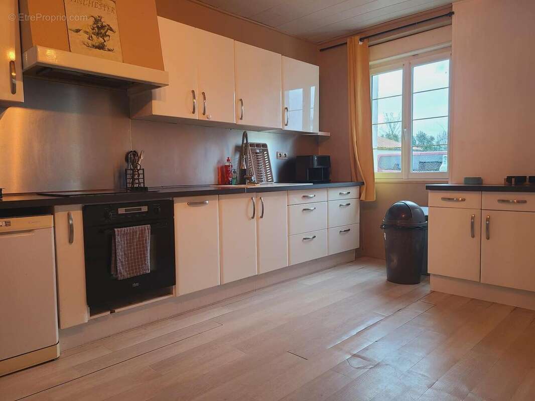 Photo 3 - Maison à SAINTE-GEMME-LA-PLAINE