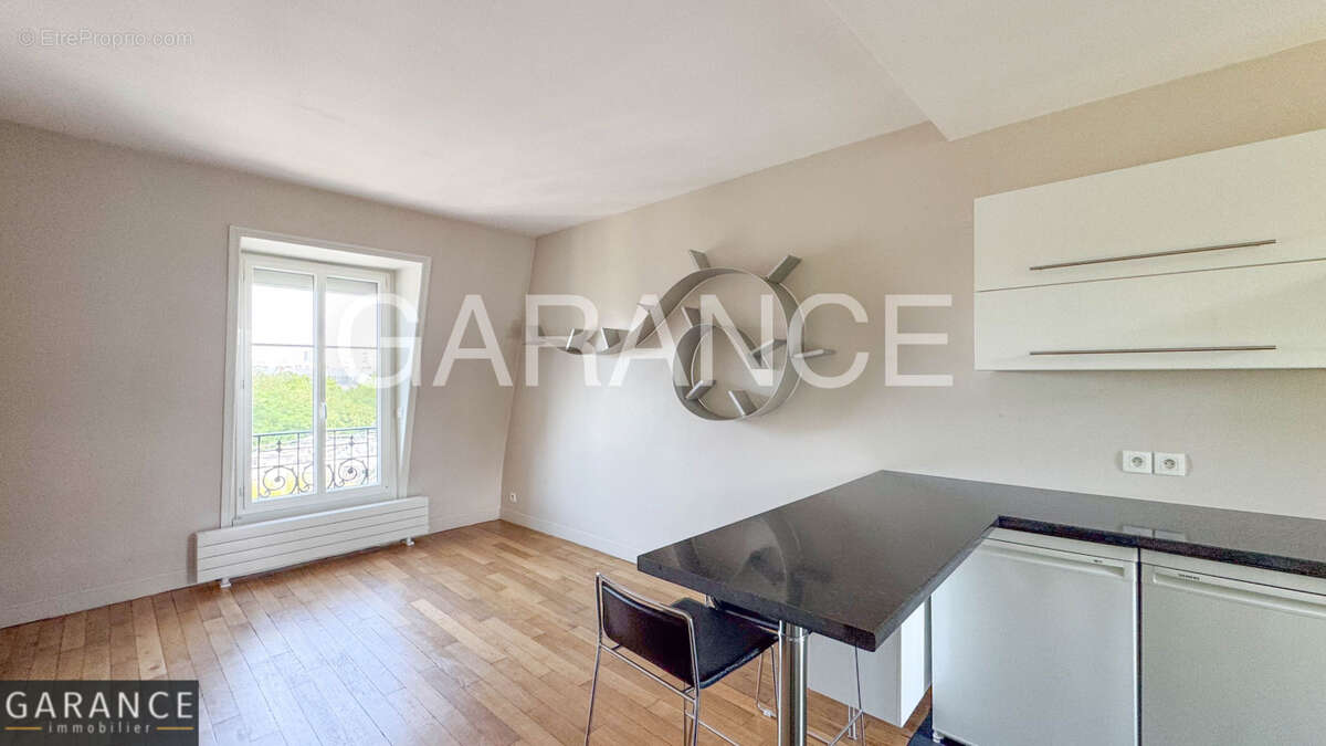 Appartement à PARIS-12E