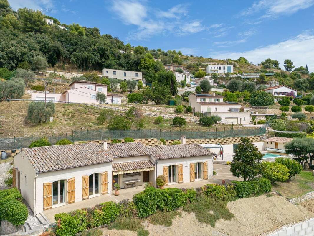 A vendre nice - villa de plain-pieds - piscine. - photo 10