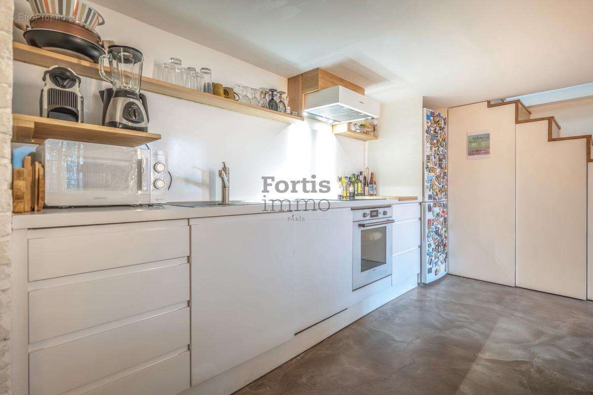 Appartement à PARIS-10E
