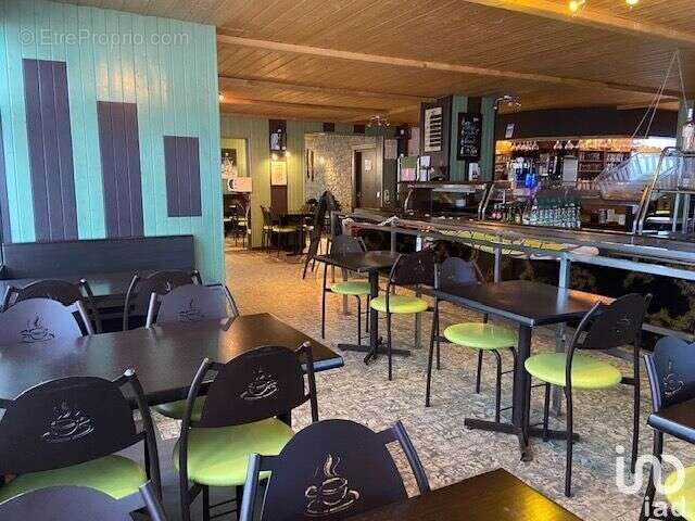 Photo 2 - Commerce à PREMANON