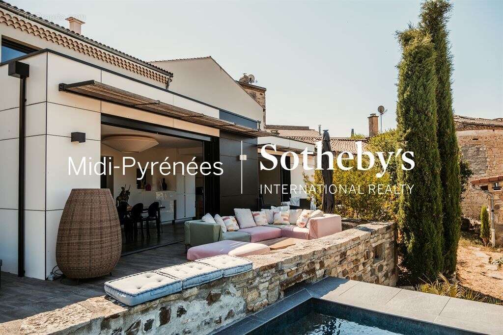 Belle allure pour cette propriété avec deux habitations - photo 2