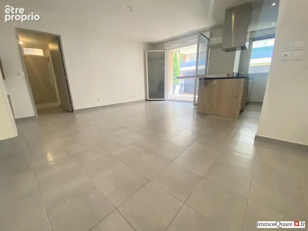 Appartement 65 m² à Venissieux  - photo 2