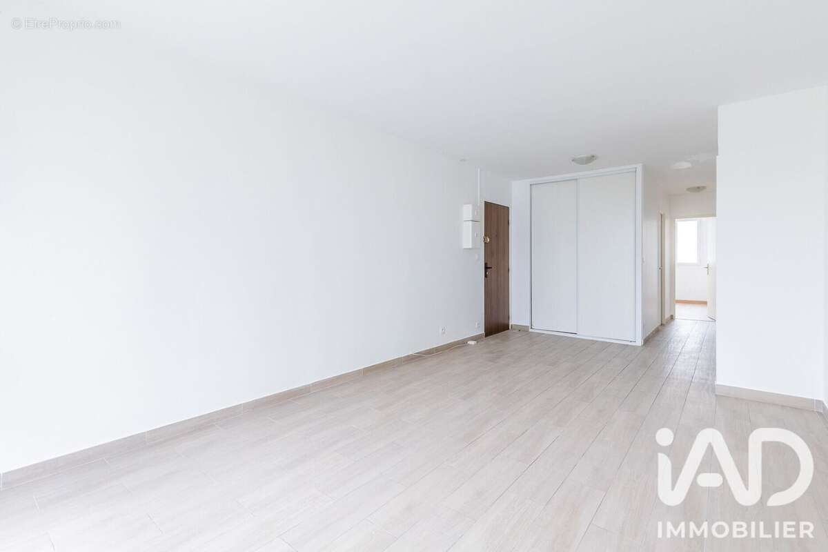 Appartement 71 m² à Chilly-Mazarin  - photo 4