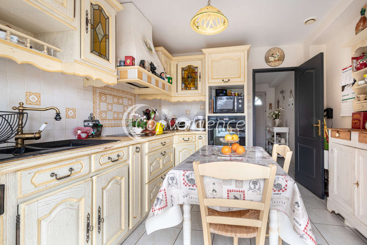 Maison à MAGNAC-BOURG