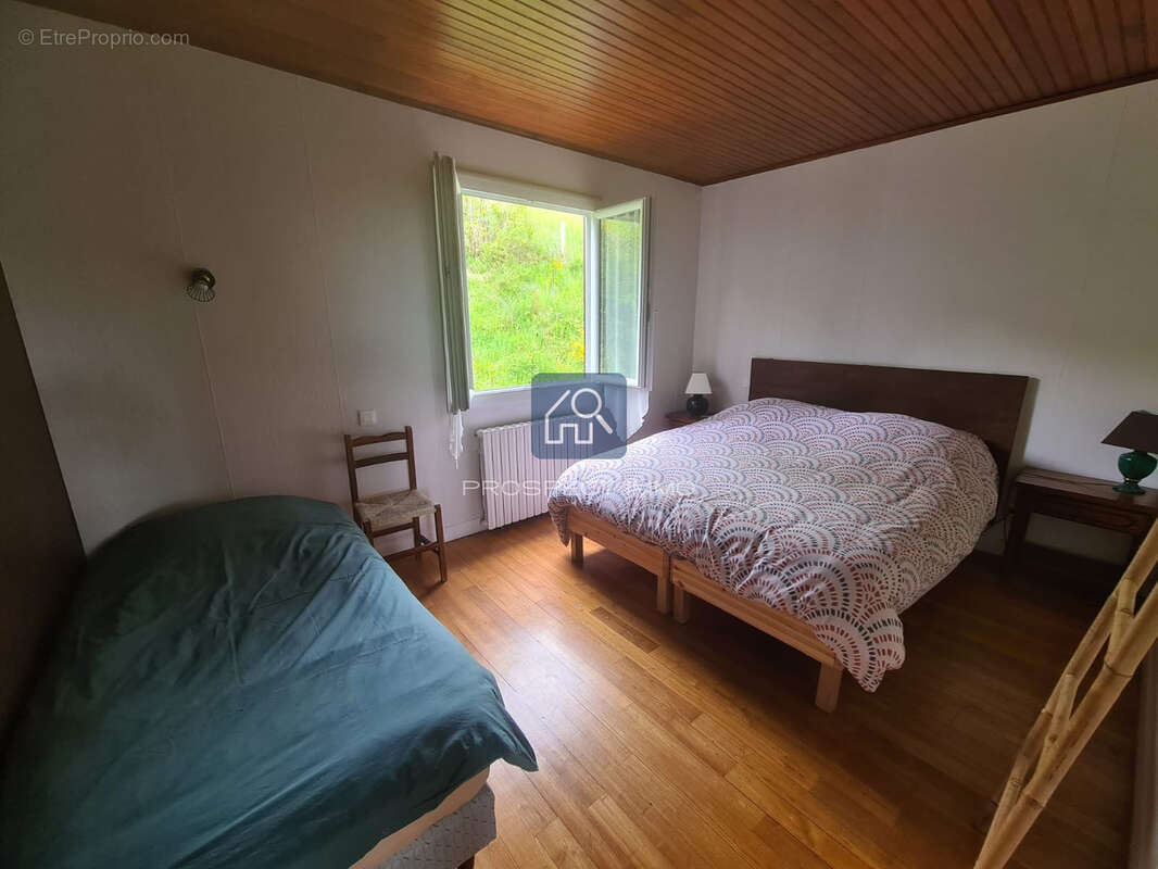 Maison à SAINT-GENIEZ-D&#039;OLT