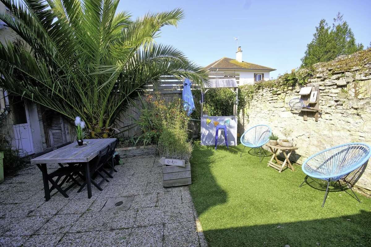 Maison à OUISTREHAM