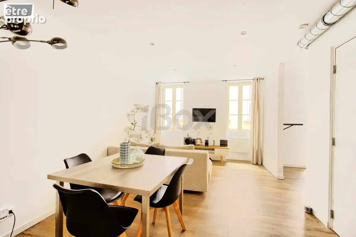 Toulon centre ville- immeuble en monopropriete de 202 m2 de 5 appartements et garage - photo 6