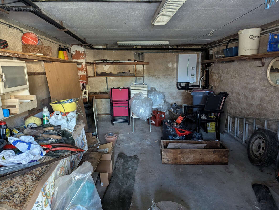 Maison à MONTGIVRAY