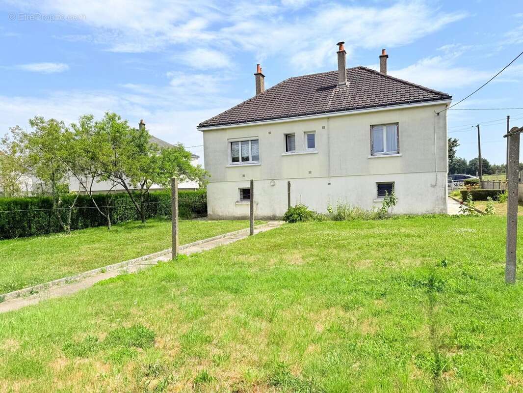 Maison 80 m² à Couesmes  - photo 7