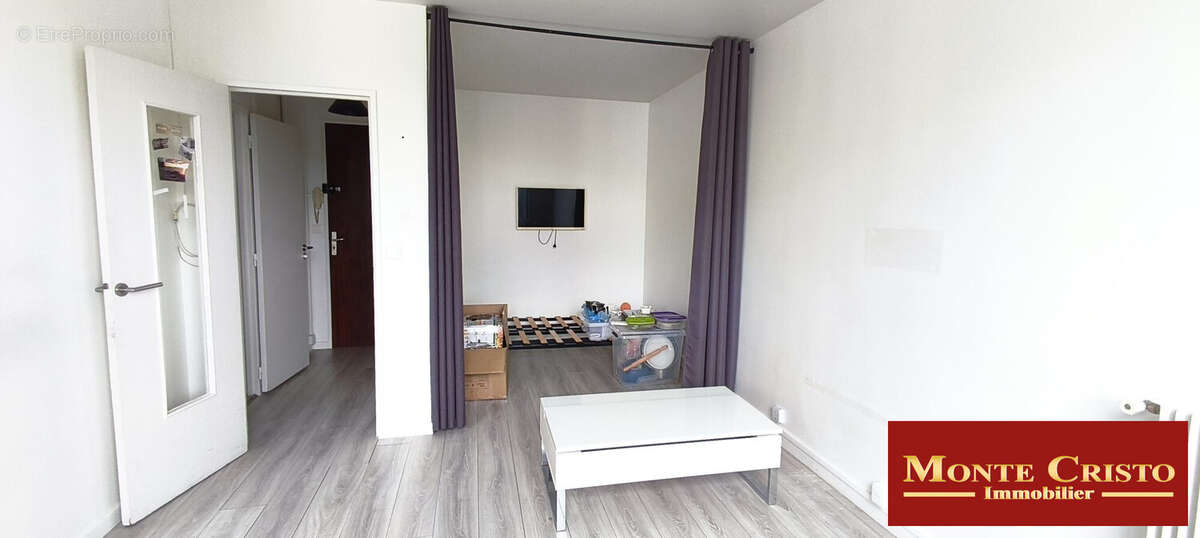 Appartement à FONTENAY-LE-FLEURY