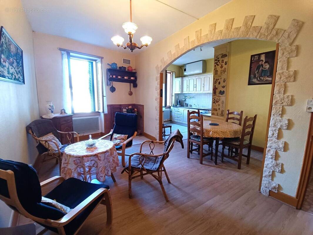 Maison à CASSAGNES-BEGONHES