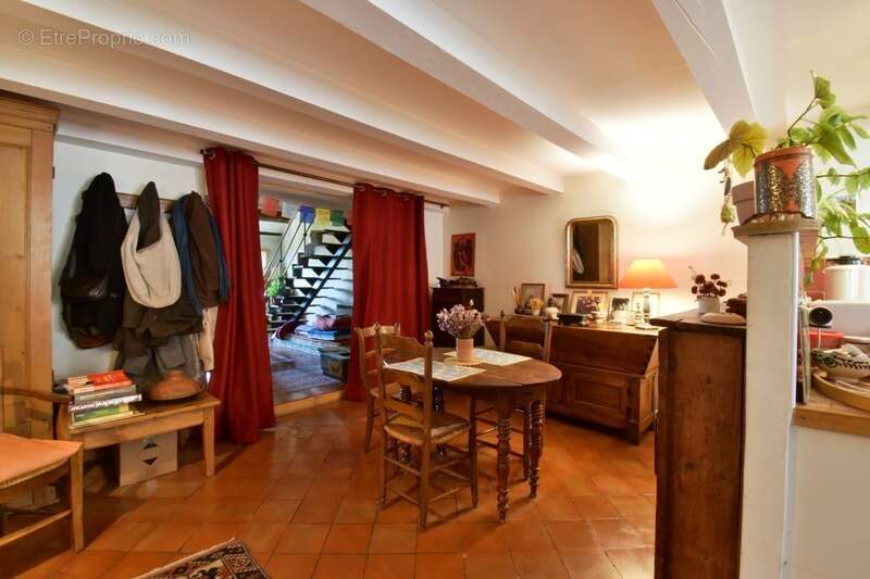Appartement à FORCALQUIER
