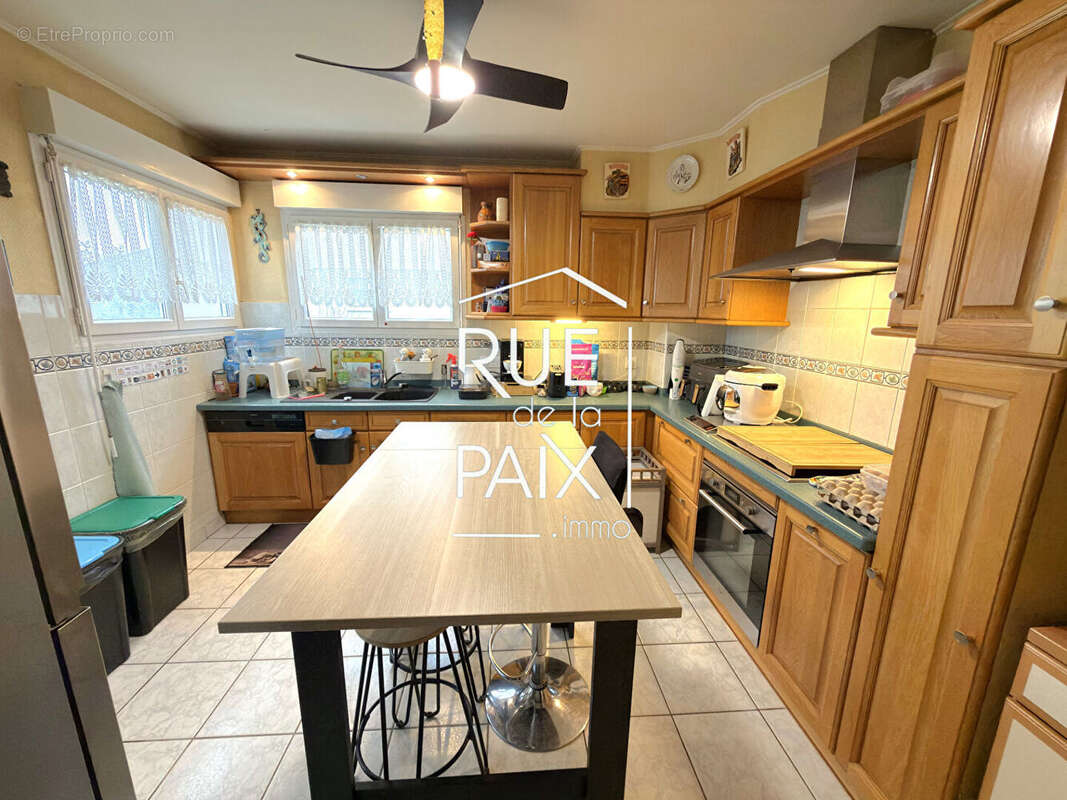 Maison à CHATELLERAULT