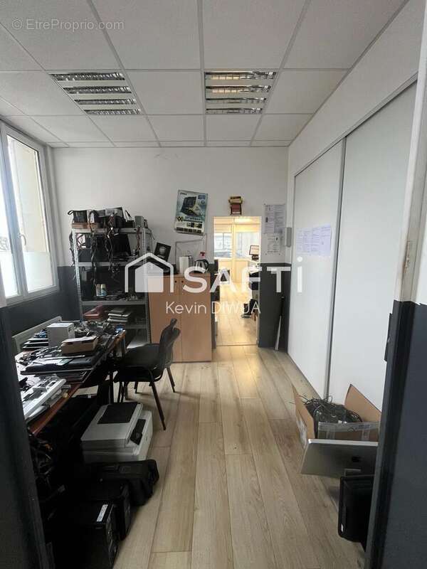 Photo 3 - Commerce à PONT-SAINTE-MAXENCE